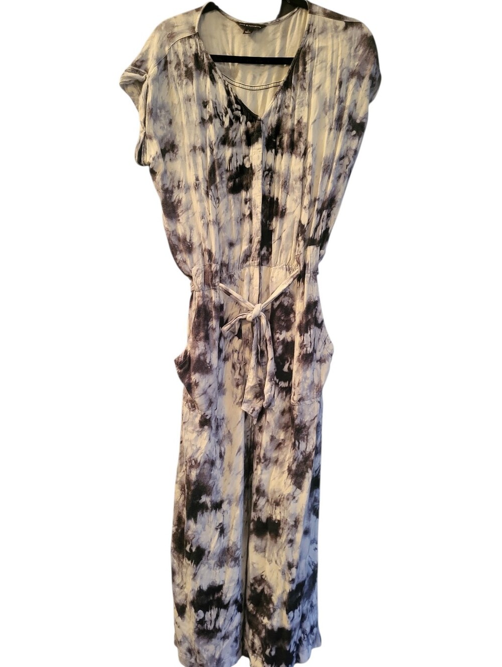 Rock & Republic Tie-Dye V-Neck Belted Jumpsuit Gray/White sz L